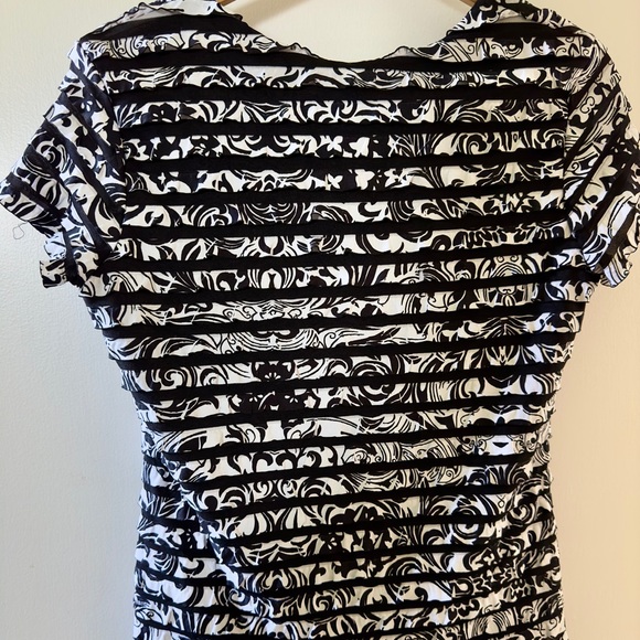 Coldwater Creek Black rippled stripe S Sleeve Pullover Top-Preowned Excellent - Picture 5 of 9